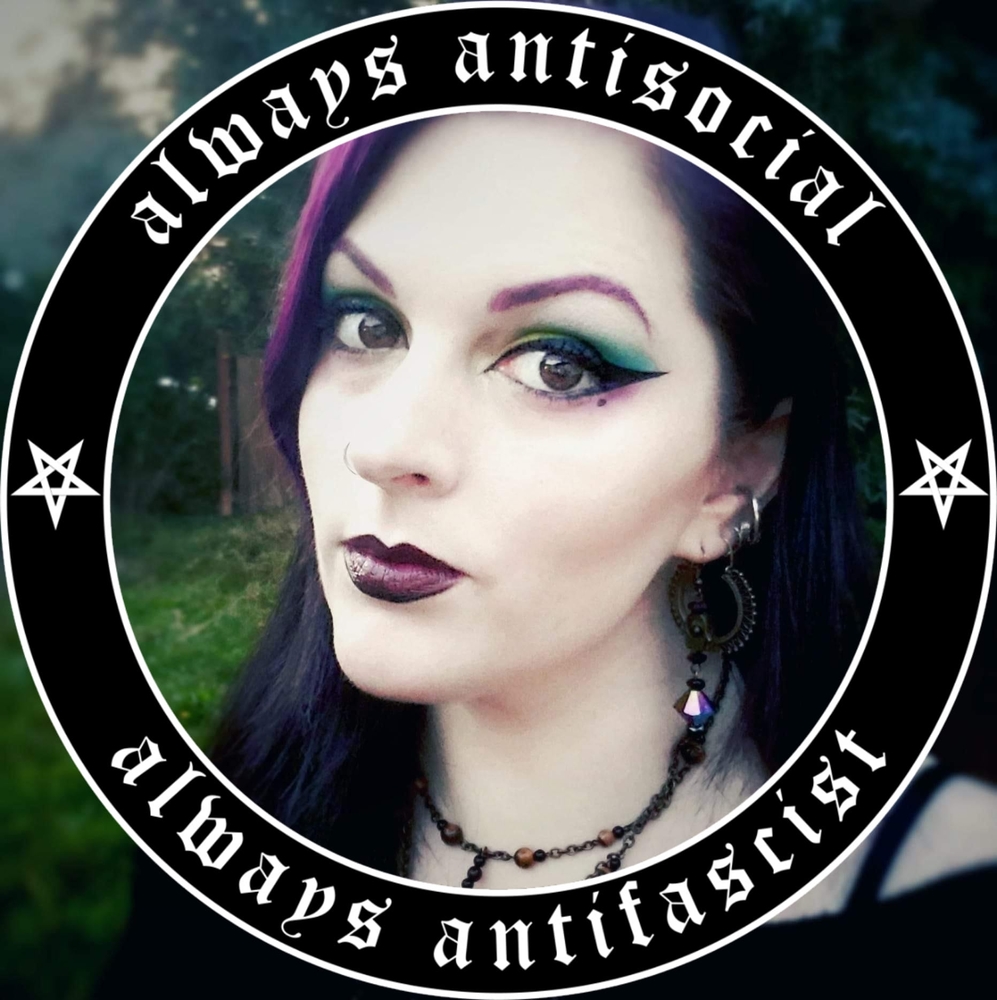 Meet your Posher, Oriana